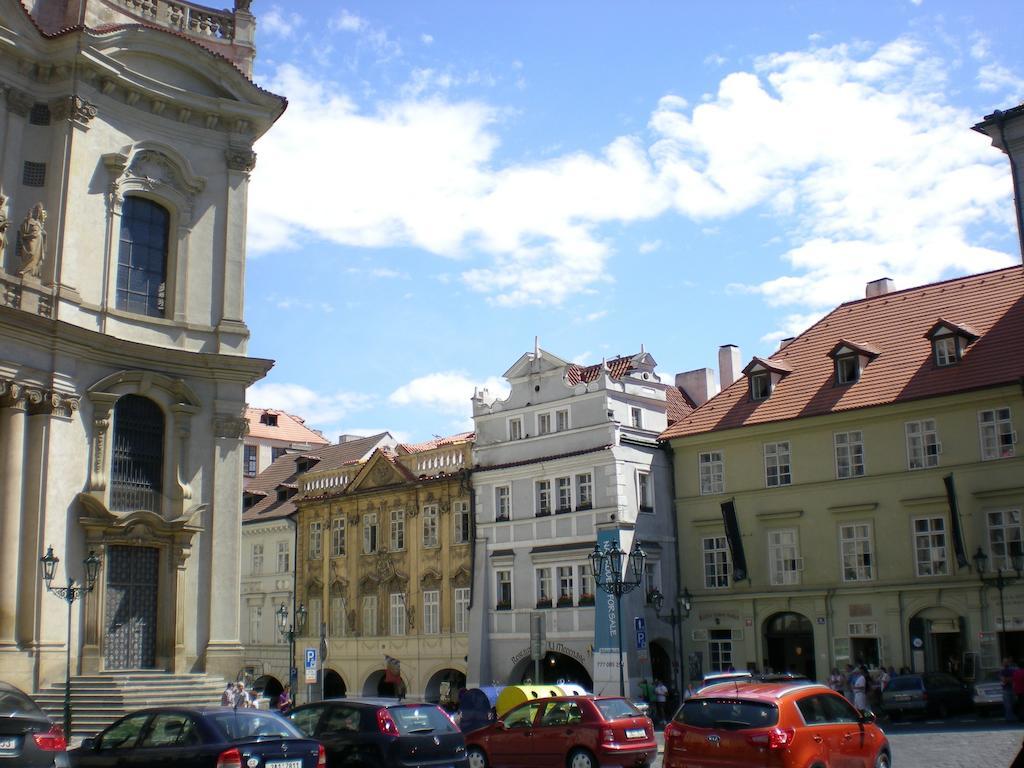 Little Town Budget Hotel Praga Exterior foto